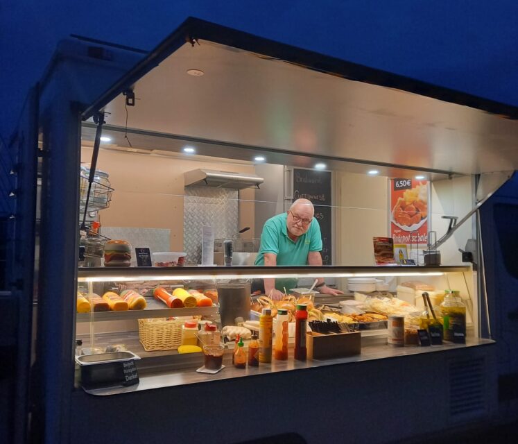 1e8f3e00-ce62-48ec-8958-77e46c505421